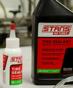 Stan's NoTubes Liquide Préventif Et étanchéité Tubeless Stan Notubes -Montage & réparation du pneu Boutique liquide preventif et etancheite tubeless stan notubes full 5