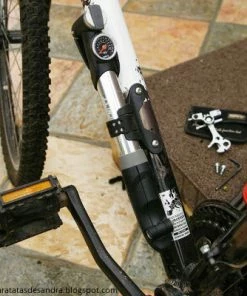 Pompe à Main Avec Manomètre Injex Control SKS 11 Pompe à Main Avec Manomètre Injex Control SKS -Montage & réparation du pneu Boutique pompe a main avec manometre injex control sks full 6