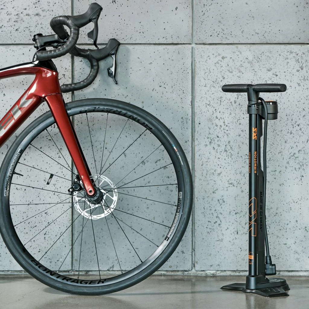 Pompe à Pied Vélo 12 Bar - Airmotion 12.0 SKS 1 Pompe à Pied Vélo 12 Bar - Airmotion 12.0 SKS