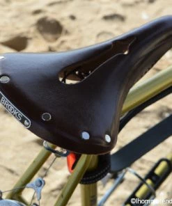 Selle Vélo Cuir Brooks B17 Carved Brun Pour Homme 10 Selle Vélo Cuir Brooks B17 Carved Brun Pour Homme -Montage & réparation du pneu Boutique selle velo cuir brooks b17 carved brun pour homme full 5