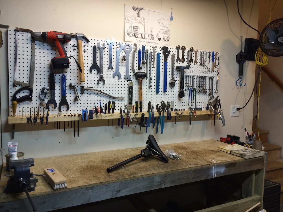 Montage & réparation du pneu Boutique 16 Montage & réparation du pneu Boutique -Montage & réparation du pneu Boutique img 0401